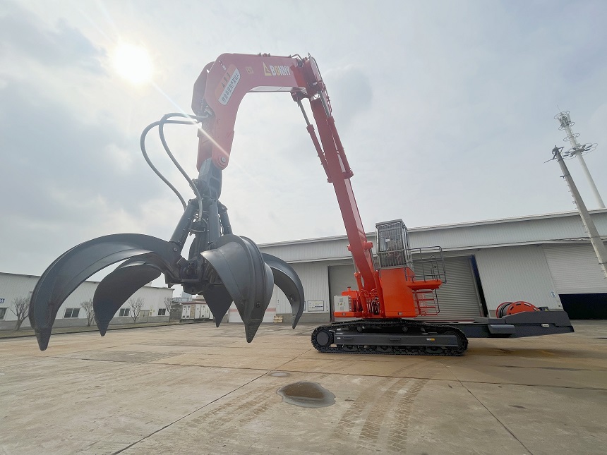 雙動(dòng)力抓鋼機(jī).jpg